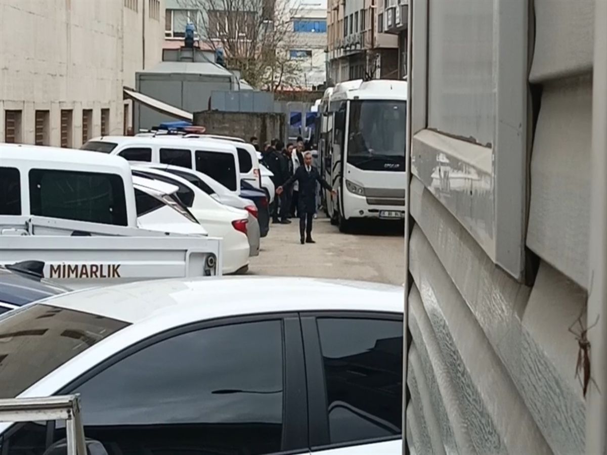 Bursa\'da Rüşvet Soruşturmasında 3 Gözaltı