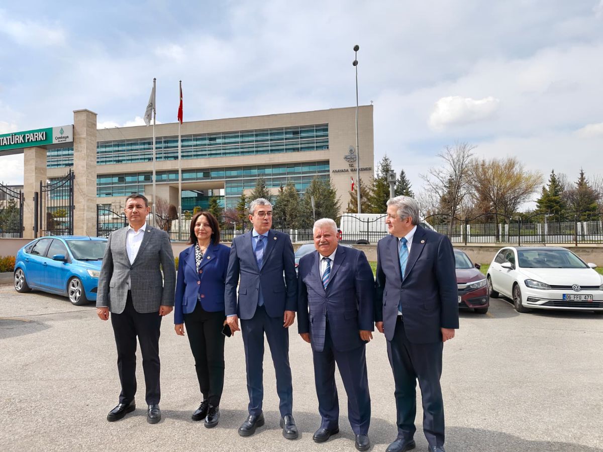 CHP, Trafik Cezaları ve Atama Kararnamesi İçin AYM\'ye Başvurdu