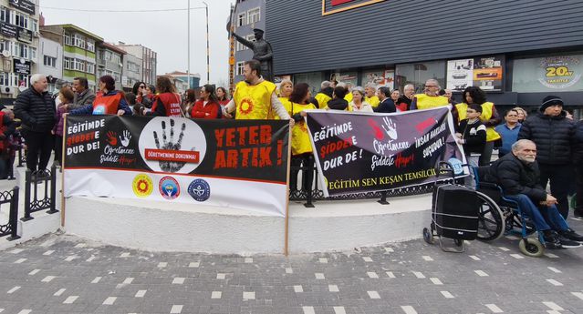 Öğretmenlerin Protestosu: Okul Saldırılarına Tepki