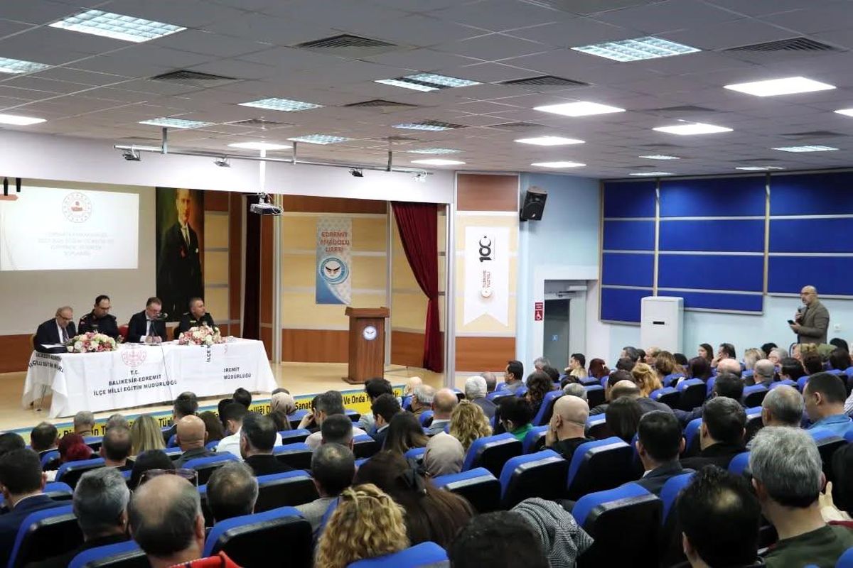 Edremit\'te Okul Güvenliği Toplantısı