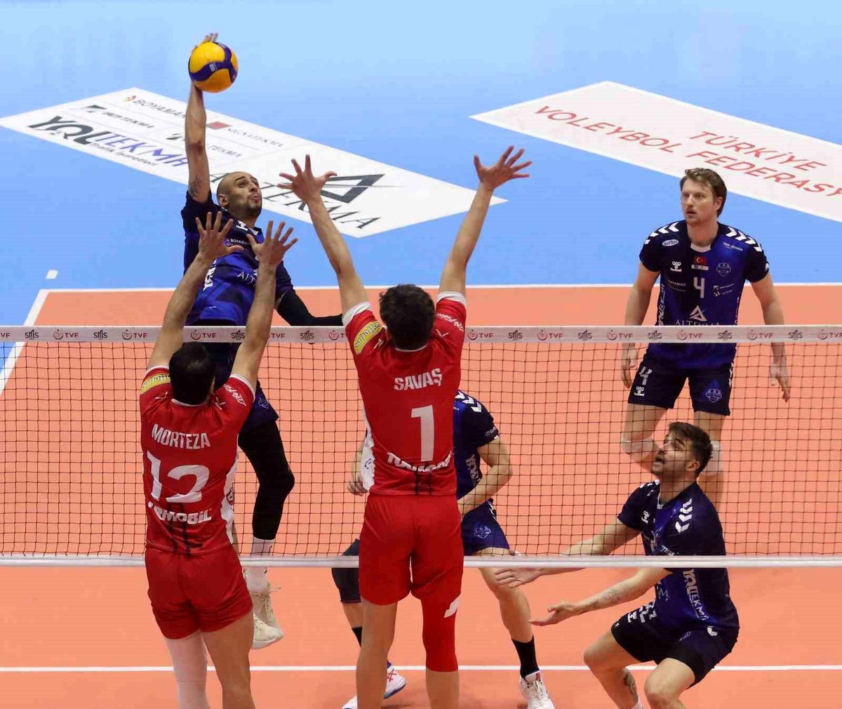 Efeler Ligi: Altekma: 0 İstanbul Gençlik: 3