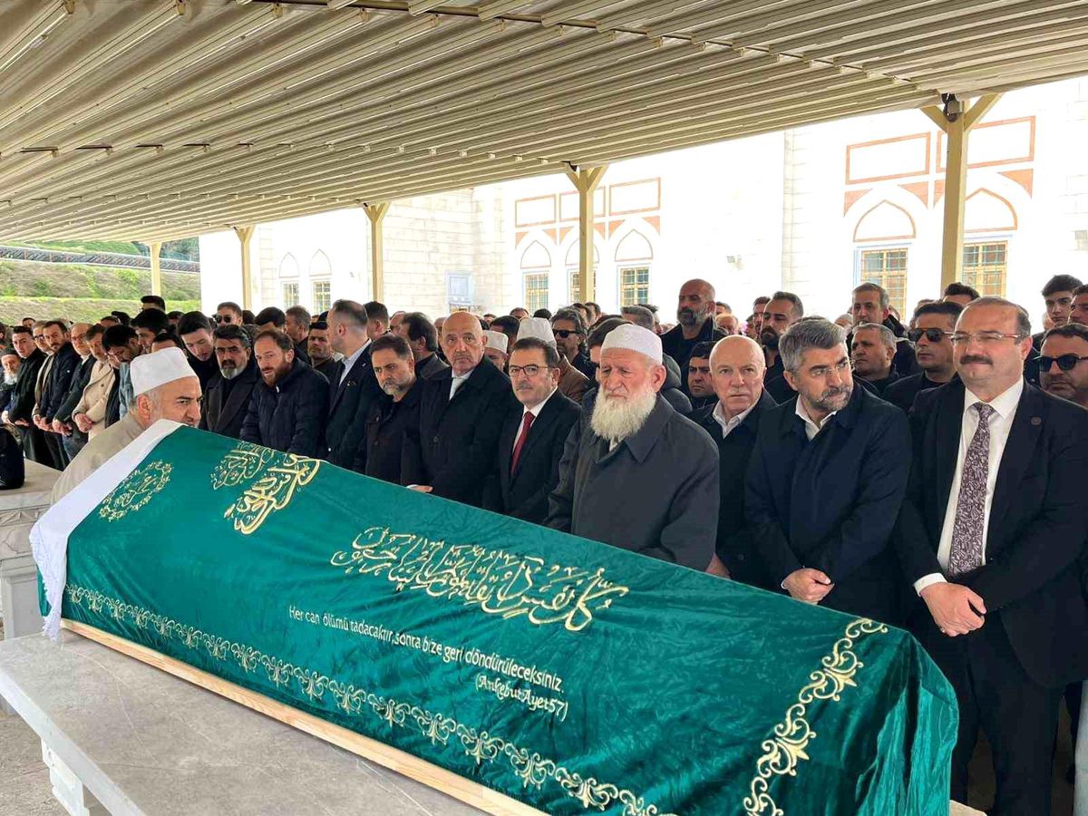 Erzurumspor Başkanı Ahmet Dal\'ın annesi Zühal Dal son yolculuğuna uğurlandı