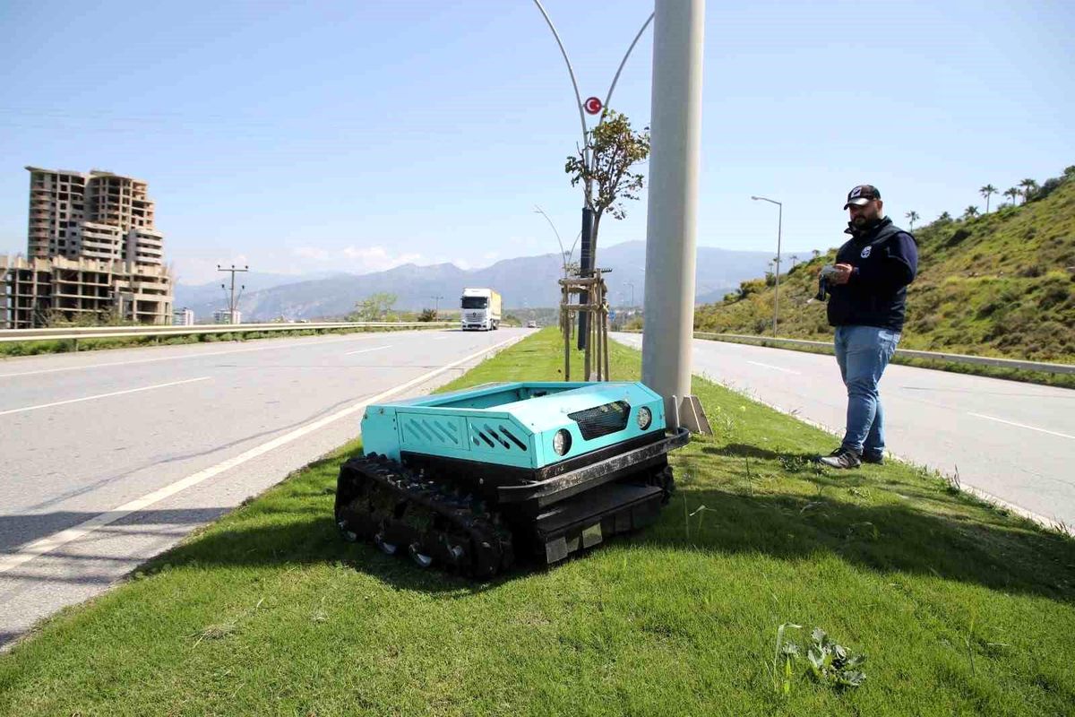 Hatay Büyükşehir Belediyesi\'nden yeşil alanlara teknolojik dokunuş