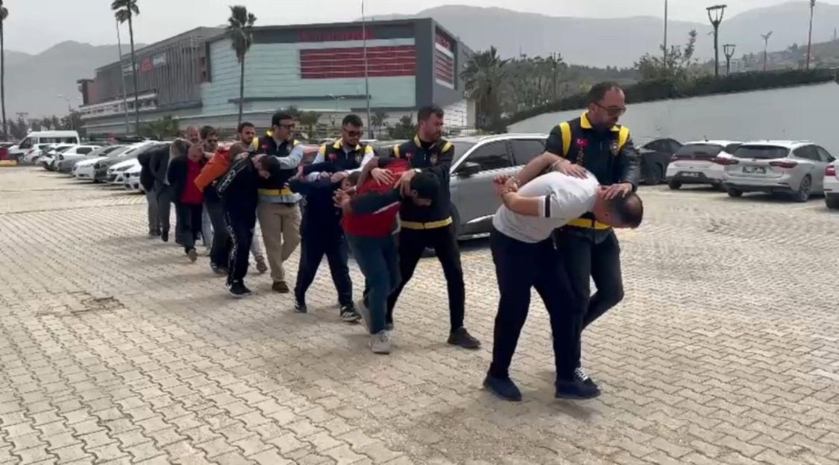 Hatay\'da Suç Çetesi Operasyonu: 7 Tutuklama