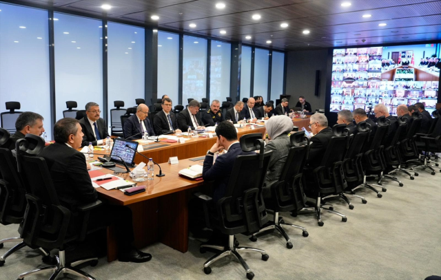 İçişleri'nde kritik toplantı: Okulların çevresinde güvenlik artırılacak, erken uyarı mekanizmaları güçlendirilecek