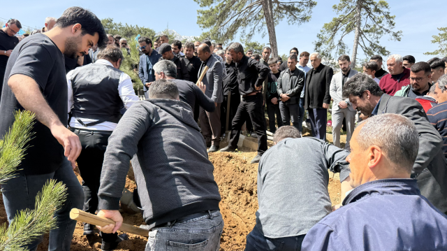 Kendisini öğrencilerine siper eden Ayla öğretmeni eşi gözyaşlarıyla anlattı