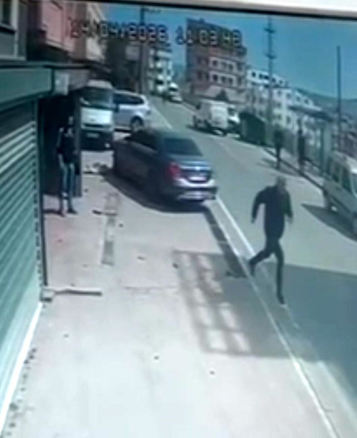 Otomobil Motosiklete Çarptı, Tehdit Dedi!