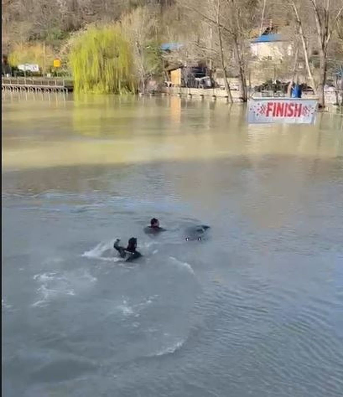 Munzur Nehri\'nde Kadın Cesedi Bulundu