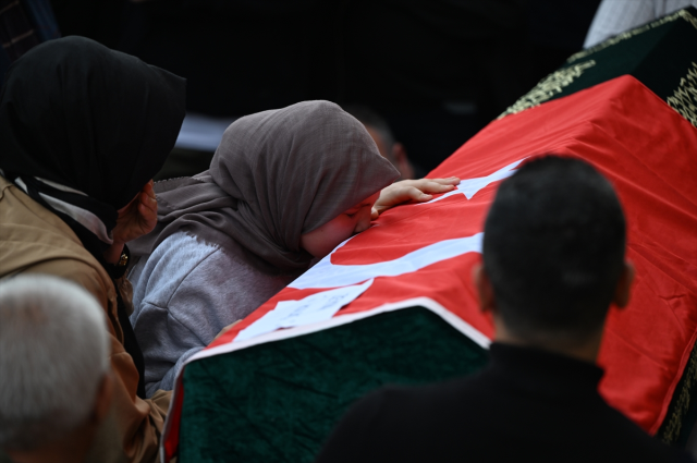 Saldırıda hayatını kaybeden 4 sınıf arkadaşı yan yana toprağa verildi