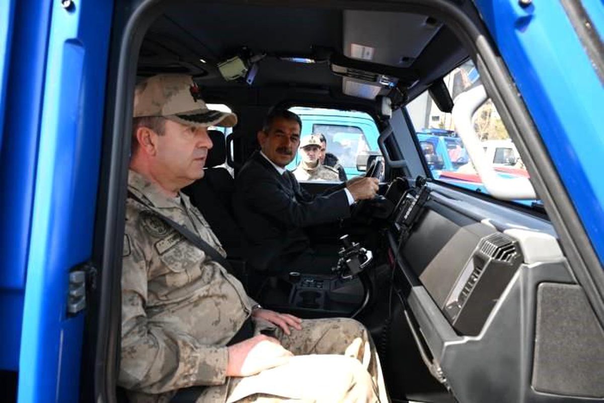 Şırnak\'ta zırhlı araçlar hizmete alındı