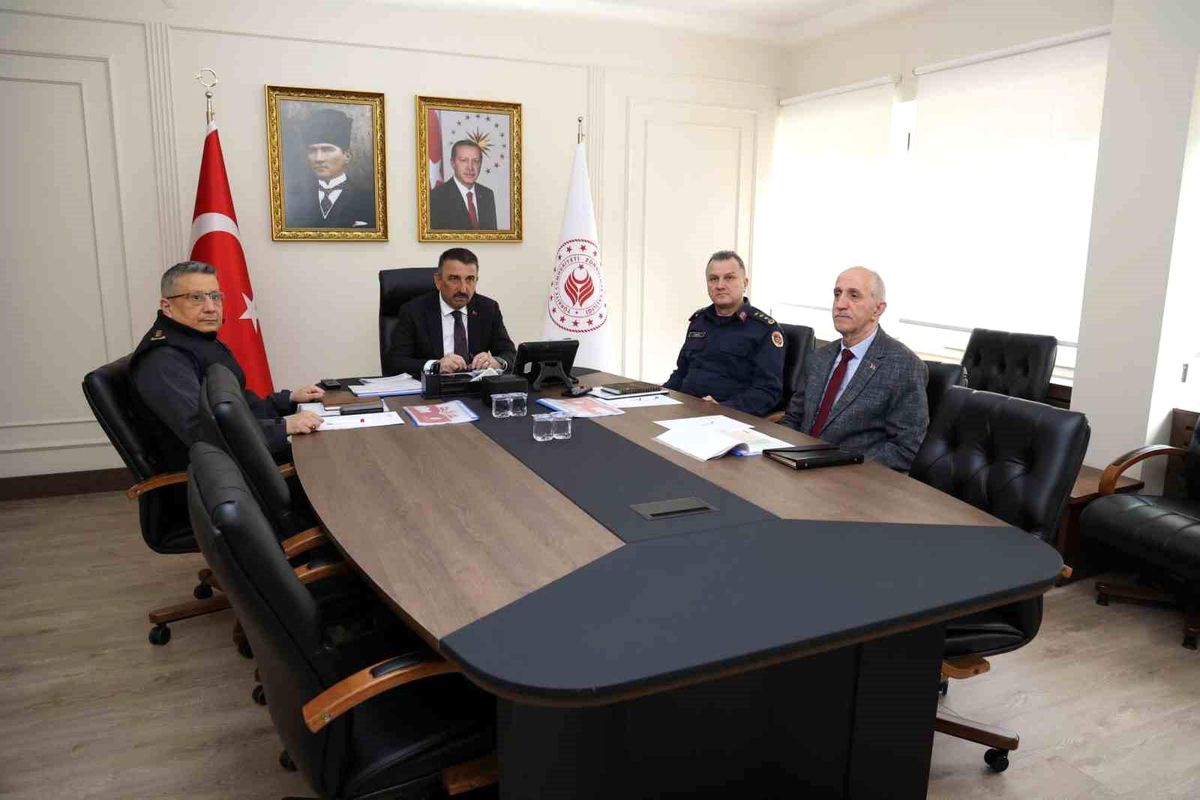 Okul Güvenliği İçin Toplantı