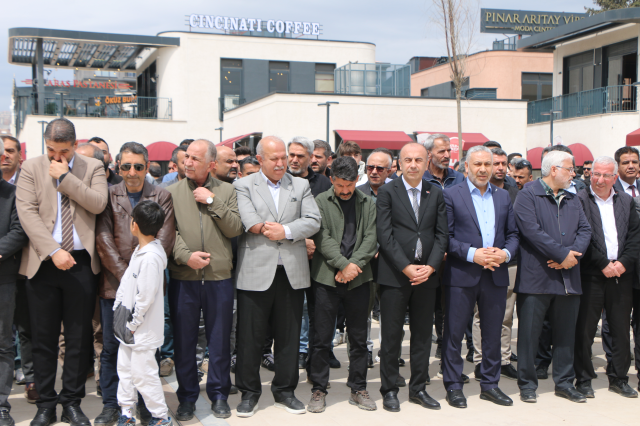 Adıyaman’da okul saldırılarında hayatını kaybedenler için gıyabi cenaze namazı