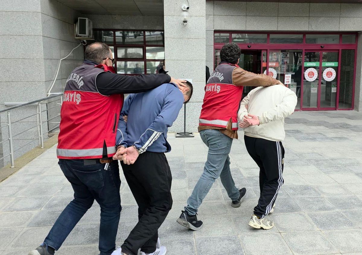 Balıkesir\'de araştırma görevlisi kurşunlama sonucu öldü