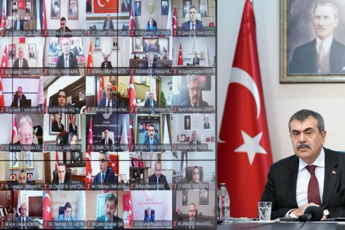 Milli Eğitim Bakanı Tekin, 81 il milli eğitim müdürüyle bir araya geldi