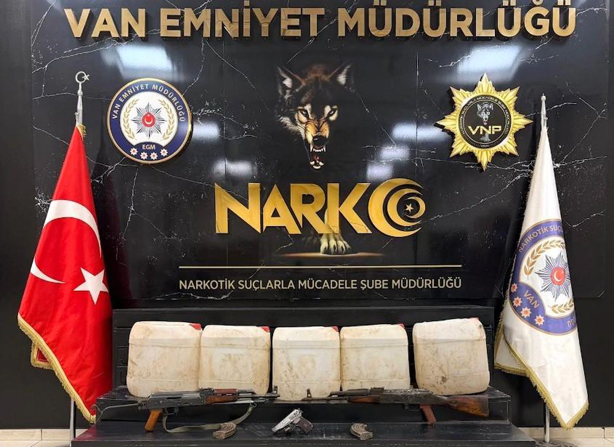 Van\'da Uyuşturucu Operasyonu: 162 Kilo Asetik Anhidrit Ele Geçirildi