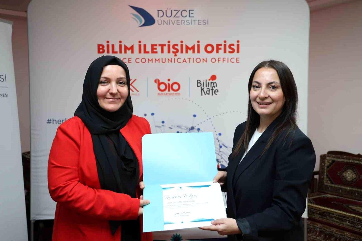 Düzce\'de Bilim Kafe: Değerlerle Liderlik