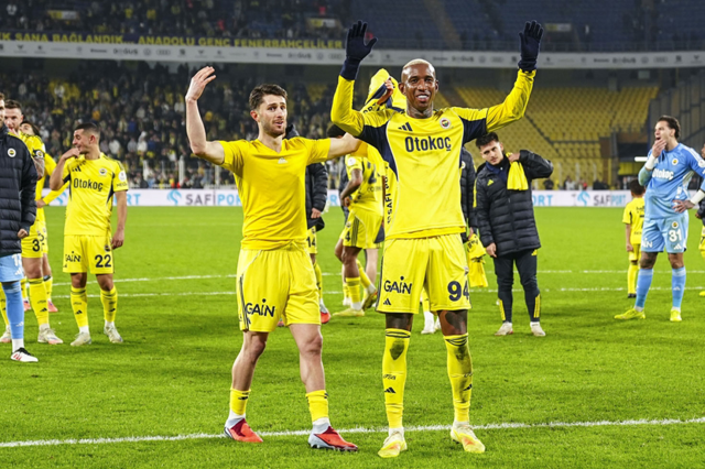 Fenerbahçe'de Galatasaray derbisi öncesi 7 futbolcu kart sınırında