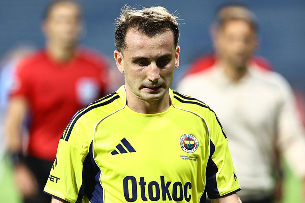 Fenerbahçe\'de Galatasaray derbisi öncesi 7 futbolcu kart sınırında