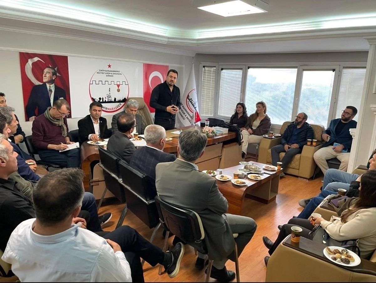 İZMİRMARAŞDER\'de Safa Narlı Yeniden Başkan