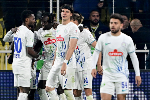 Fenerbahçe, 10 kişi kalan Çaykur Rizespor karşısında 90+8'de yıkıldı