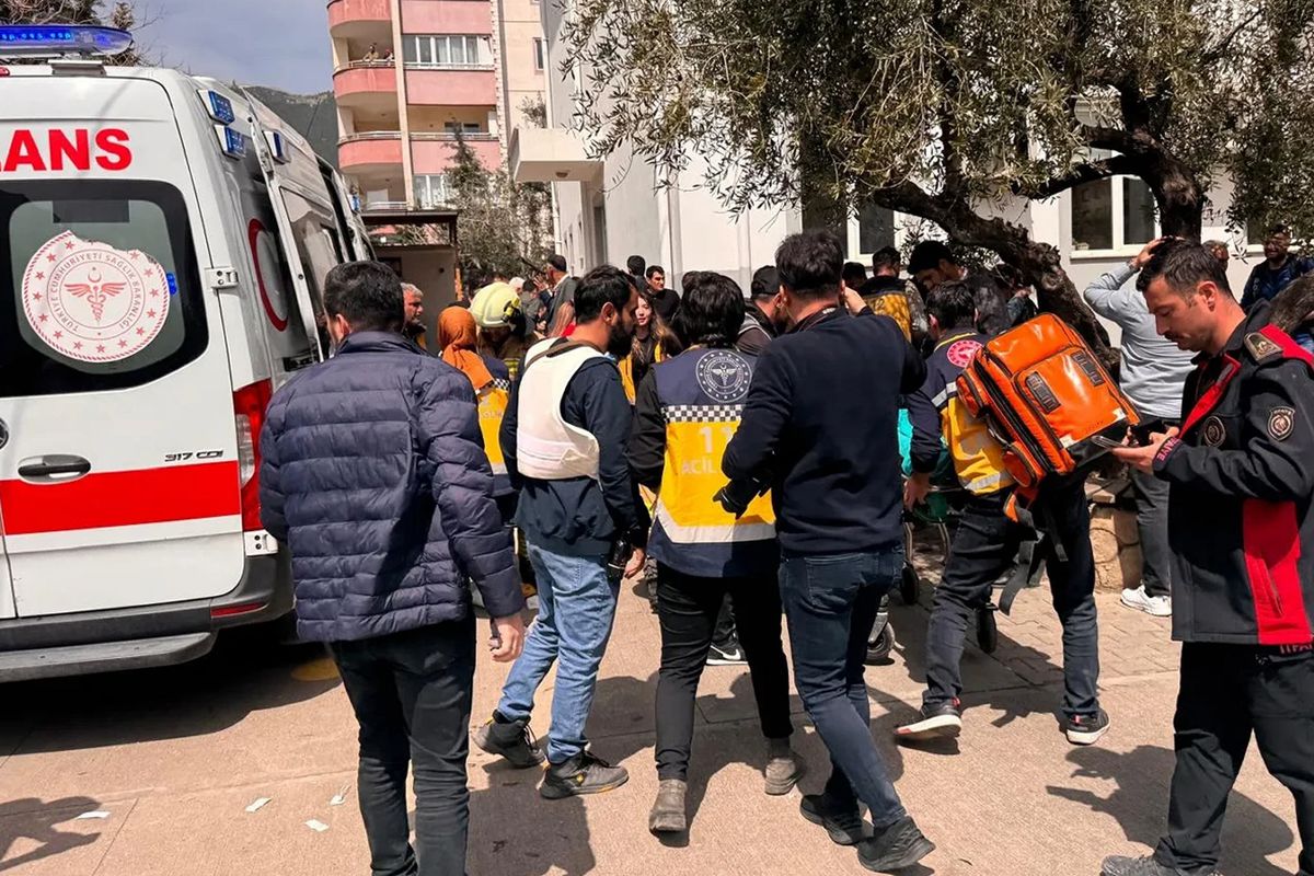 Okul saldırısında yaralanan 8 öğrencisinin tedavisi devam ediyor! 5\'i yoğun bakımda