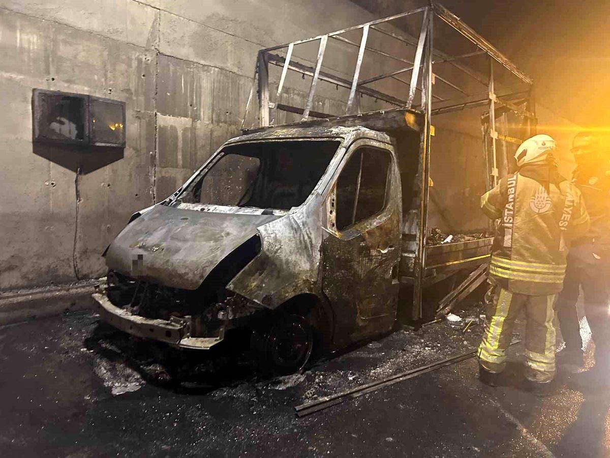 Kurtköy Tünelinde Yangın Paniği