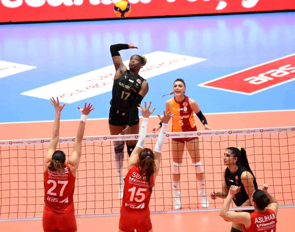 Galatasaray, Aras Kargo\'yu 3-1 Yendi