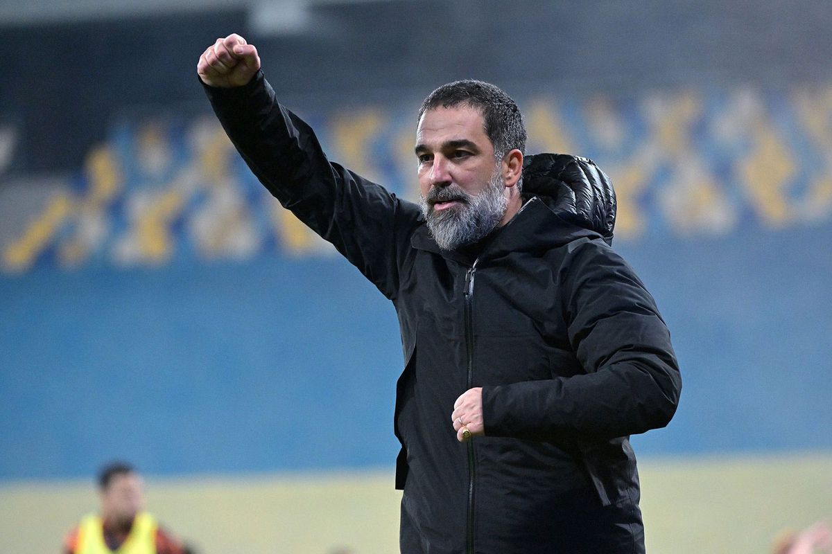 Takımını Avrupa\'da yarı finale çıkaran Arda Turan tarihe geçti