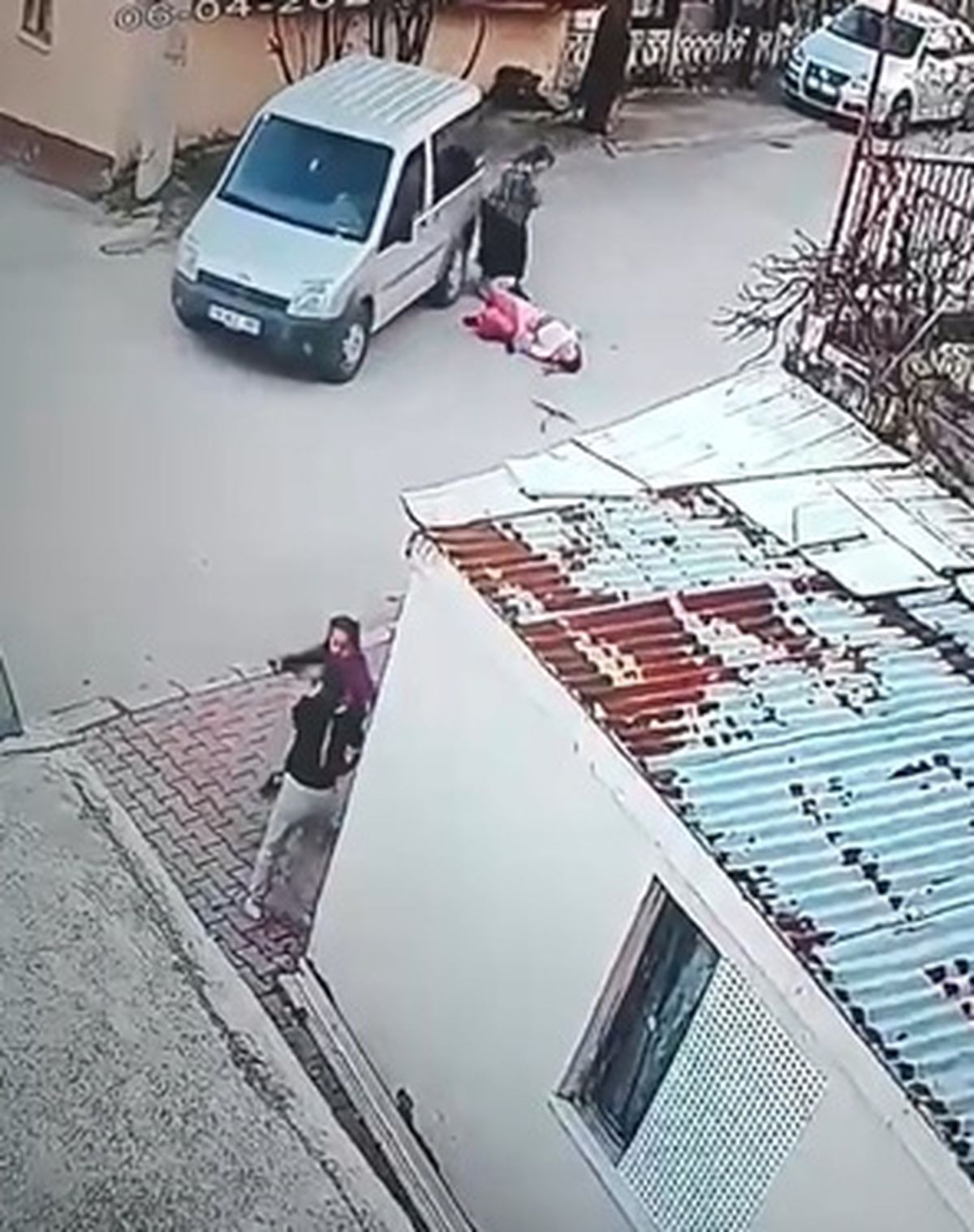 Eşine Araçla Çarpan Koca Tutuklandı