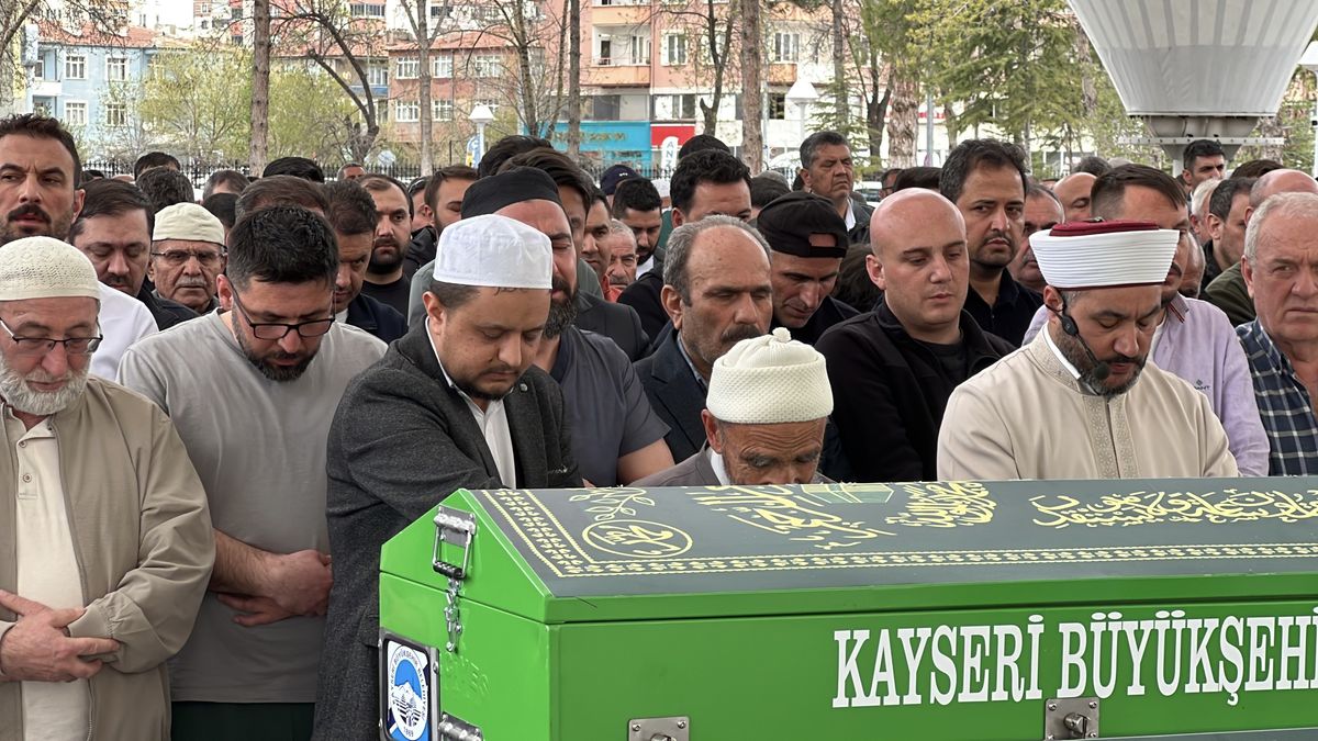 Semih Kaçmaz Son Yolculuğuna Uğurlandı