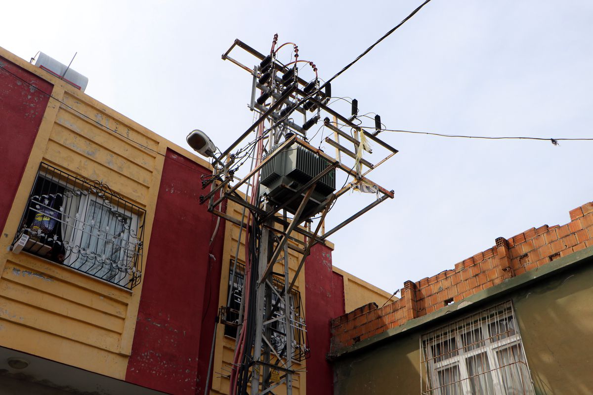 Trafoya Uçurtma Ulaşımı Felaket Getirdi