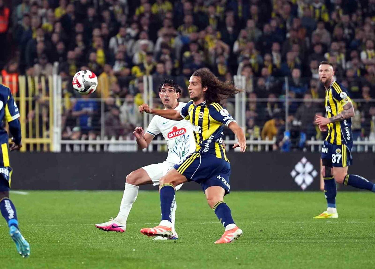 Fenerbahçe - Çaykur Rizespor: İlk Yarısı 0-0