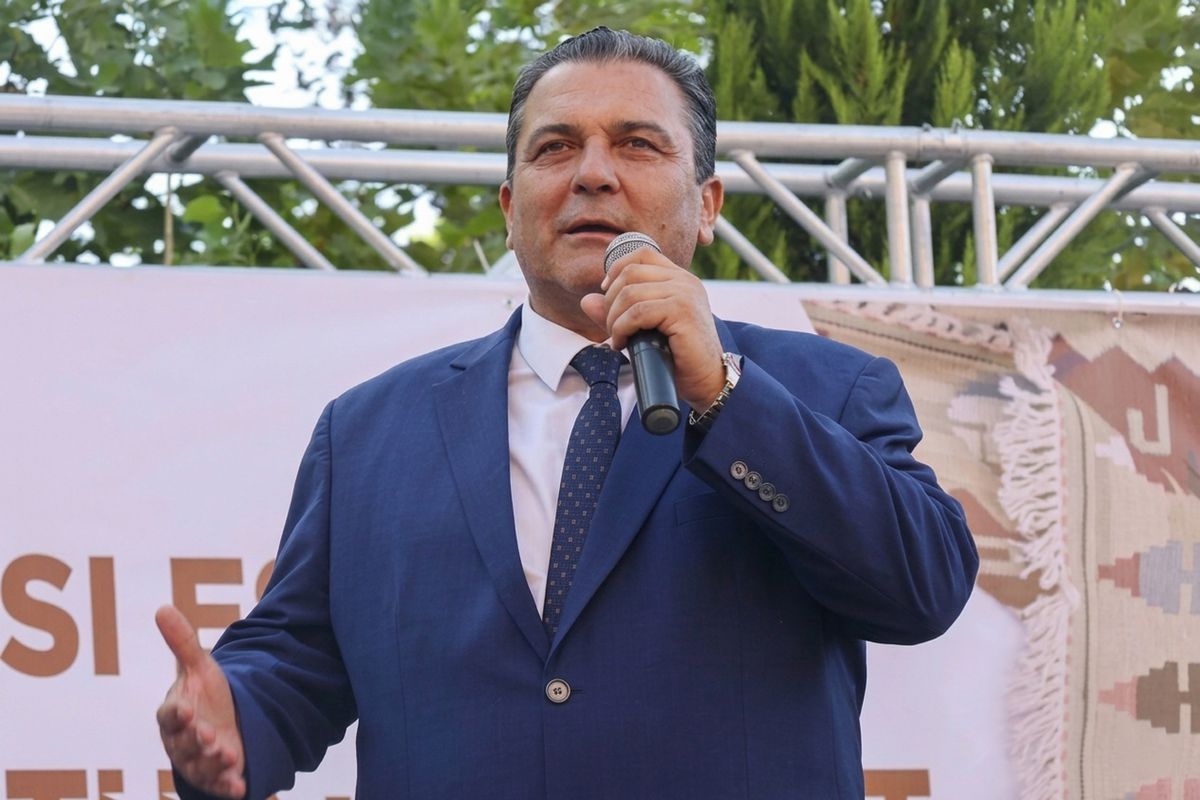 Uşak Eşme Belediye Başkanı ve eşi dahil 5 kişi gözaltına alındı