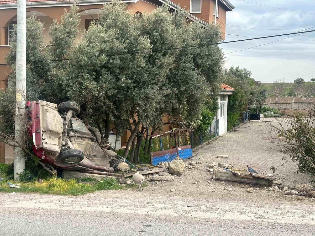 Uşak\'ta Feci Kaza: 1 Ölü, 1 Yaralı