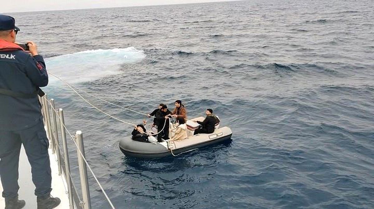 Seferihisar\'da Göçmen Kurtarma Operasyonu