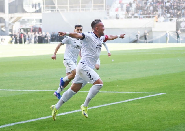 Altay, 3. Lig'e son haftada tutundu