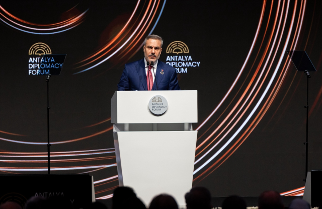 Bakan Fidan'dan Antalya Diplomasi Forumu'nda önemli mesajlar! İngiliz mevkidaşıyla da görüştü