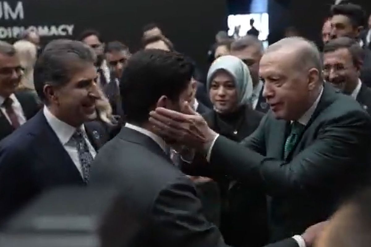 Cumhurbaşkanı Erdoğan ile IKBY Başkanı Barzani arasında sıcak görüntüler