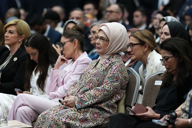 Emine Erdoğan'dan Filistinli çocukların eğitimi için çağrı