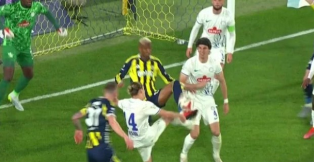 Fenerbahçe'nin yediği gol öncesi faul var mı? Otoriteler aynı yorumda birleşti