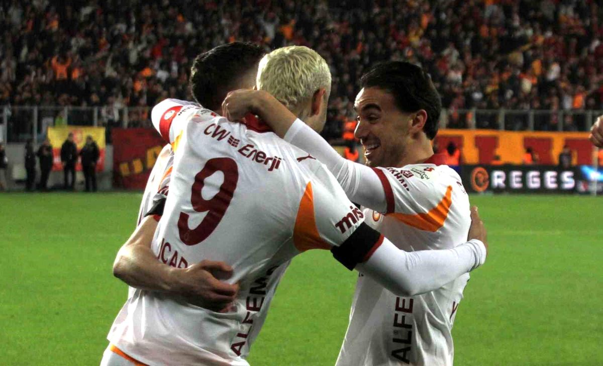 Galatasaray\'da Gençlerbirliği Maçında 2 Değişiklik