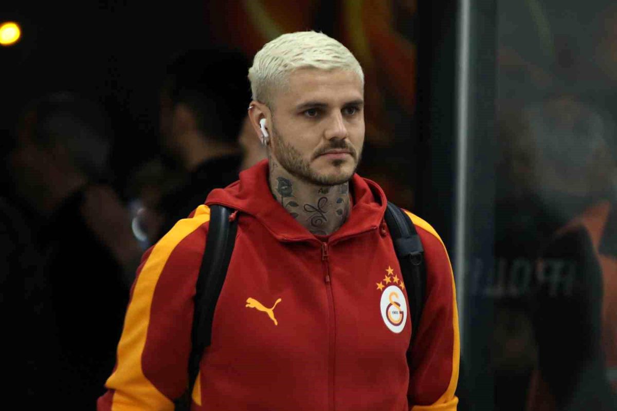 Galatasaray Eryaman\'a Geldi