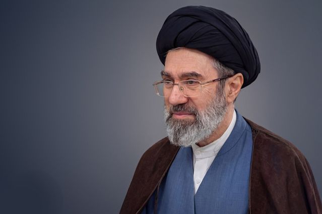 İran dini lideri Hamaney: İran donanması savaşa hazır