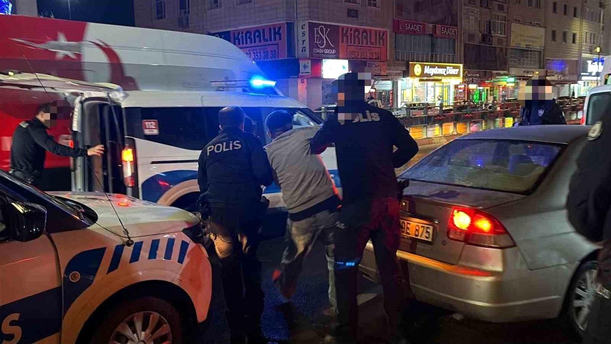 Kayseri\'de Kardeş Kavgası: Bıçaklama Olayı