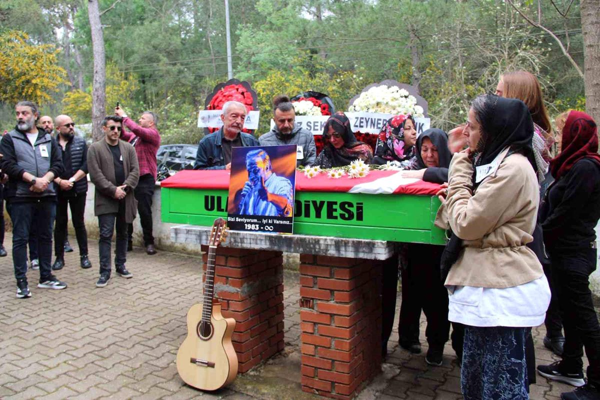 Müzisyen Rıza Tamer Şişman Son Yolculuğuna Uğurlandı