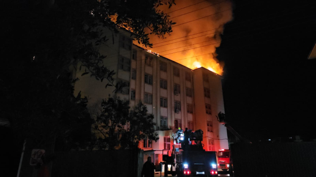 Nazilli'de fen lisesi pansiyonunda yangın çıktı