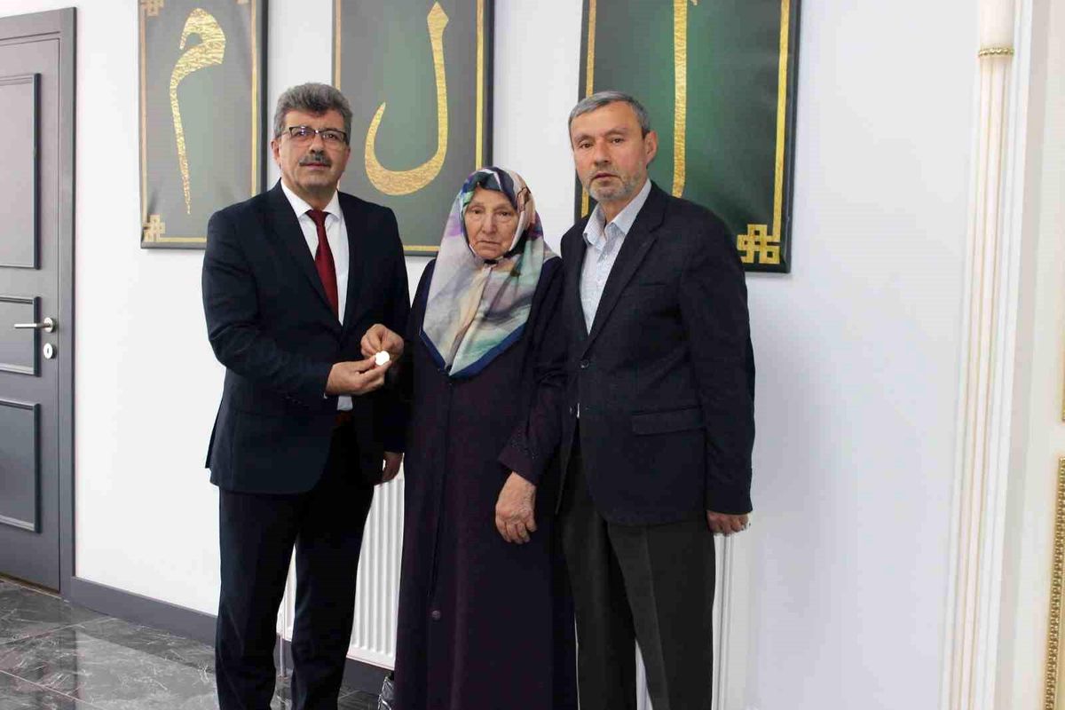 65 Yıl Sonra Altın Bağışı