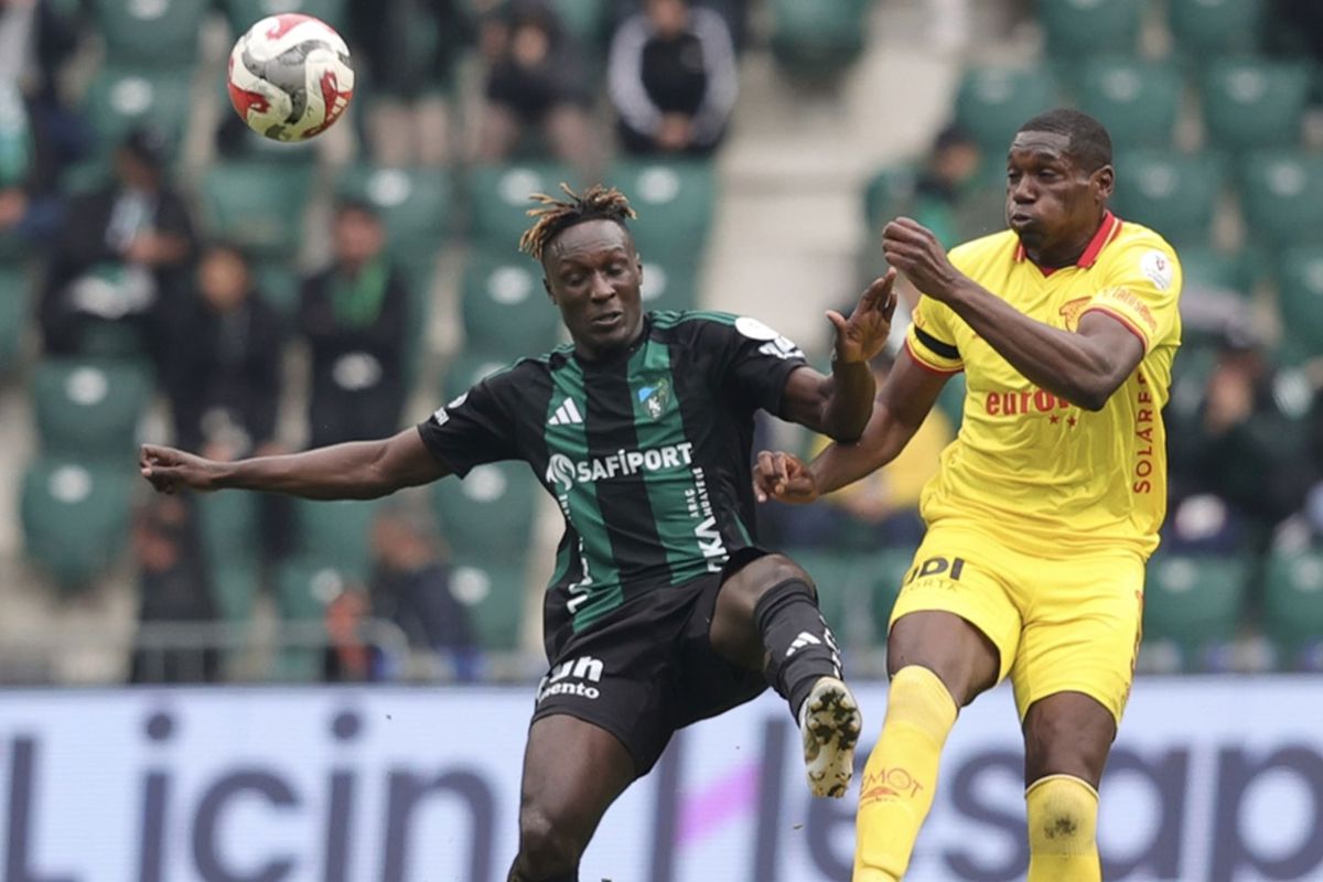 Süper Lig\'de nefes kesen son! Kocaelispor, 10 kişi kaldığı maçta 1 puanı 90+8\'de aldı