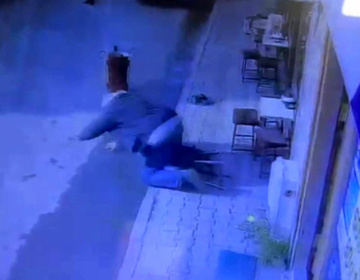 Uykuya Dalınca Düşen Adam Gündem Oldu