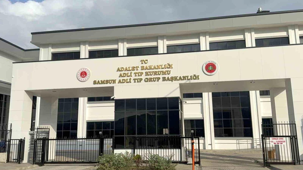 Samsun\'da Şüpheli Ölüm: Genç Adam Sandalyede Bulundu